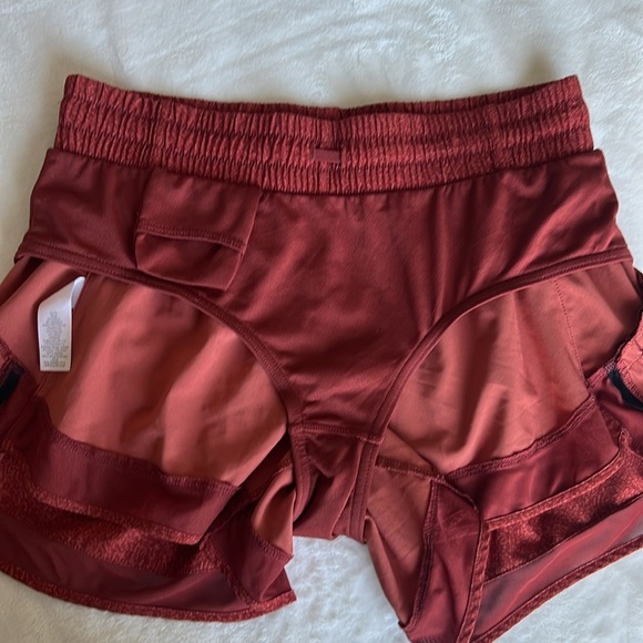 Athleta Mesh Racer Run Shorts 4” Size XS - Picture 9 of 11